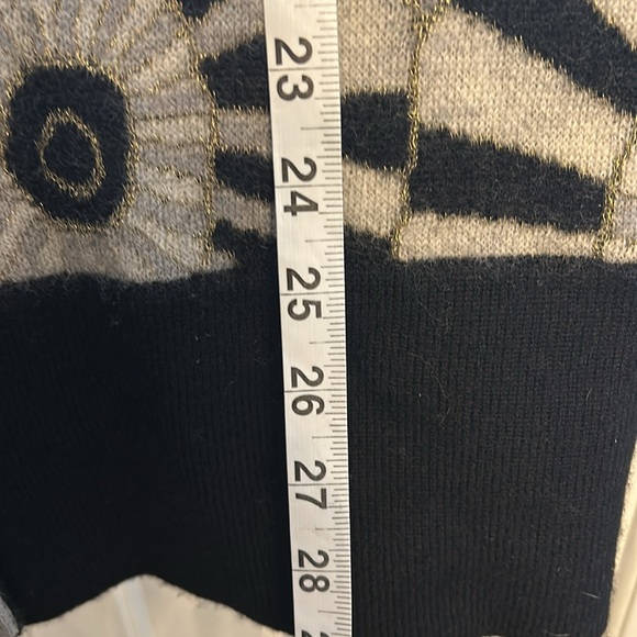 EUC Angel of the North Sweater Jacket - Picture 9 of 10